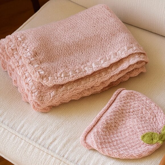 Pink knitted baby alpaca blanket hand made with matching cap - Picture 2 of 7